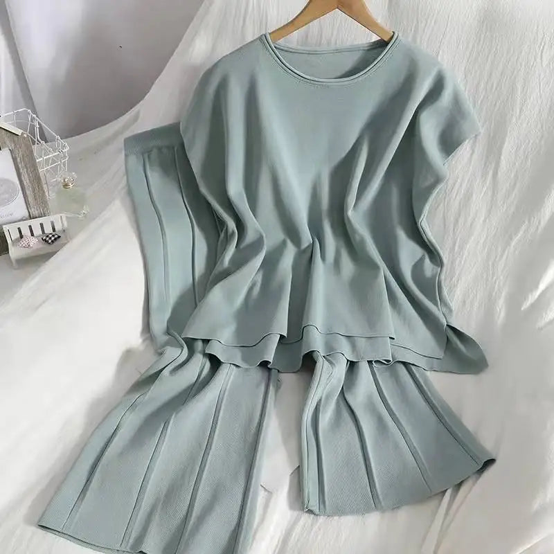 Wholesale 2026 Summer Dress Pullover Round Neck Slit Sleeveless Vest Top Pleated Nine Points Wide Leg Pants Knitted Women's Set-0